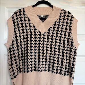 Houndstooth Sleeveless Sweater Vest